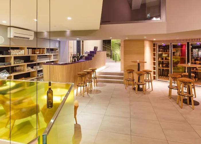 Swiss Wine By Fassbind Hotel